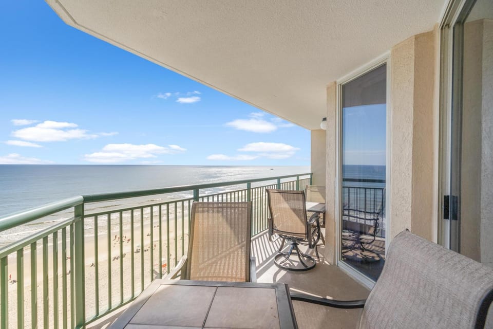 Windy Hill Dunes 1202 - Oceanfront - Windy Hill Section House in North Myrtle Beach