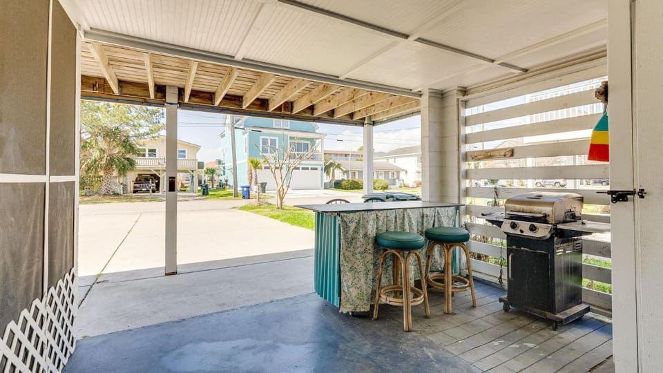 Barefoot Turtle - 3rd Row - Cherry Grove Section House in North Myrtle Beach