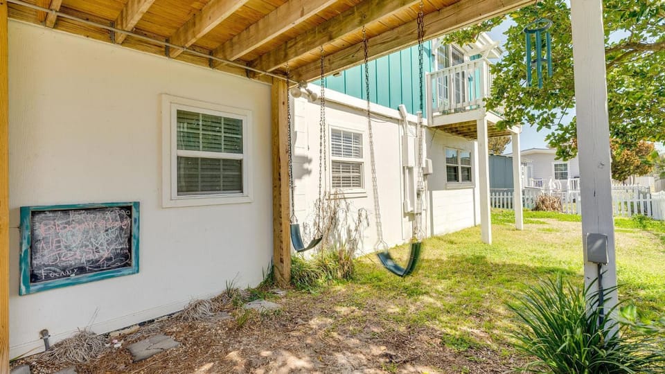Barefoot Turtle - 3rd Row - Cherry Grove Section House in North Myrtle Beach