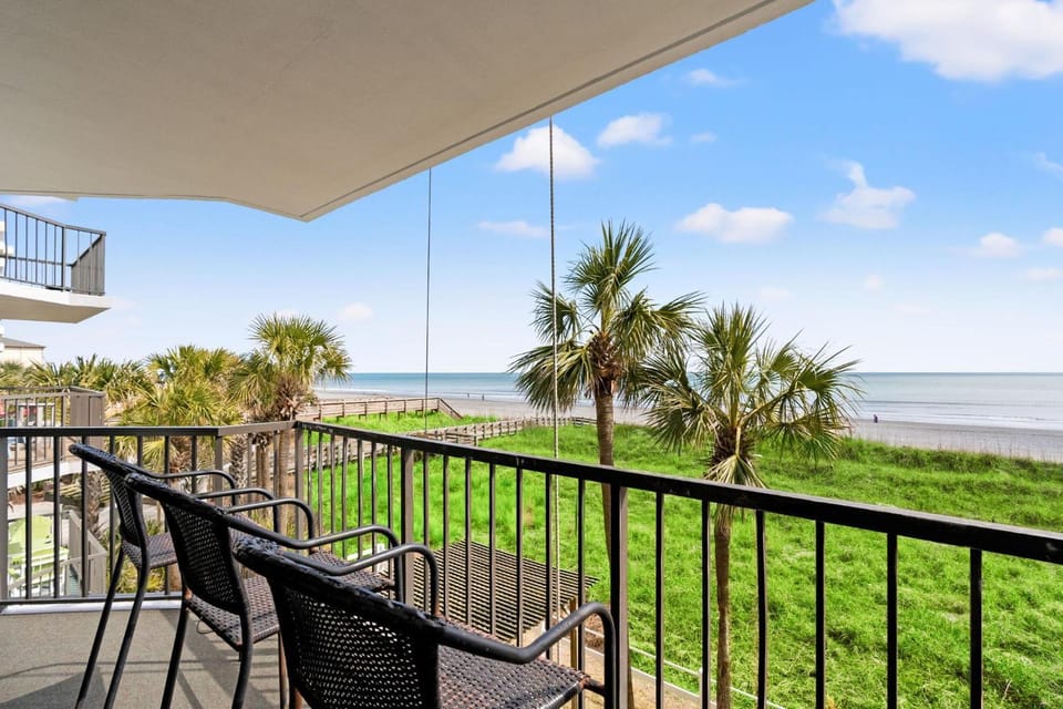 Crescent Sands B2 - Oceanfront - Crescent Beach Section House in North Myrtle Beach
