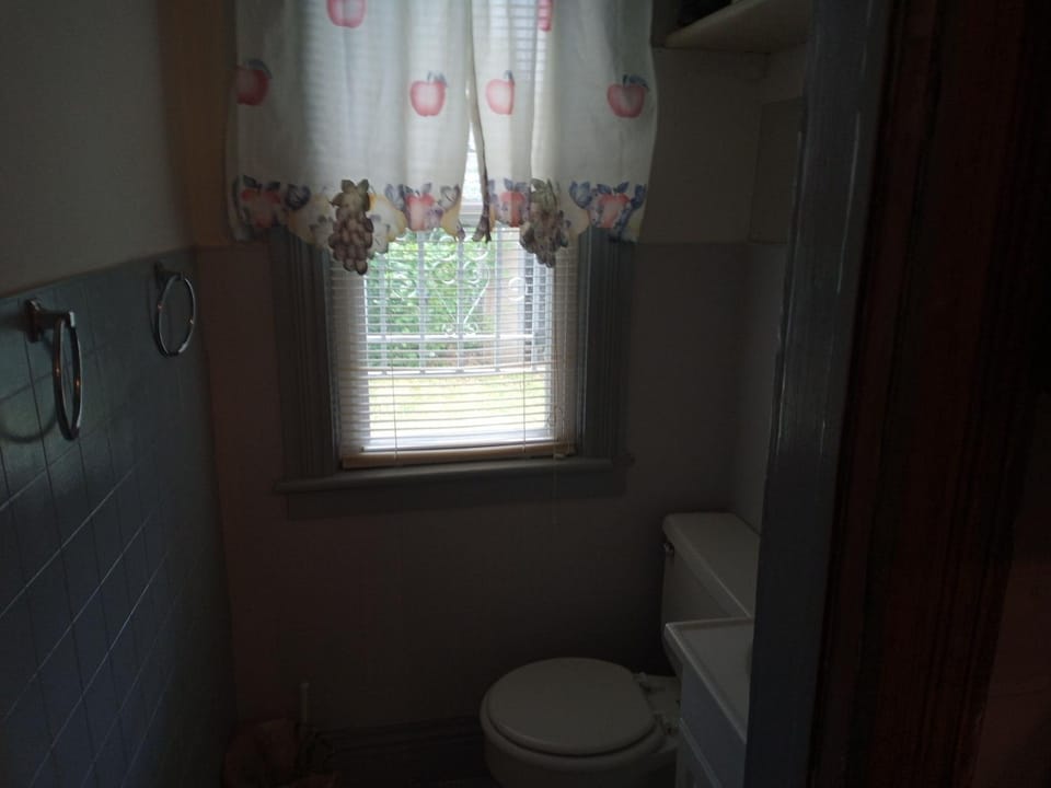 Efficiency Apt - Airport and UofR at Strong Hospital Area - Professionals Welcomed Apartment in Brighton