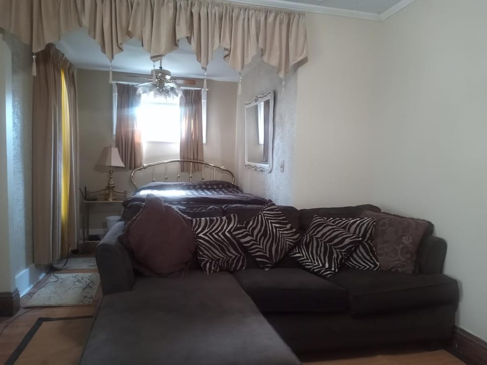 Library, Dining area, Bedroom