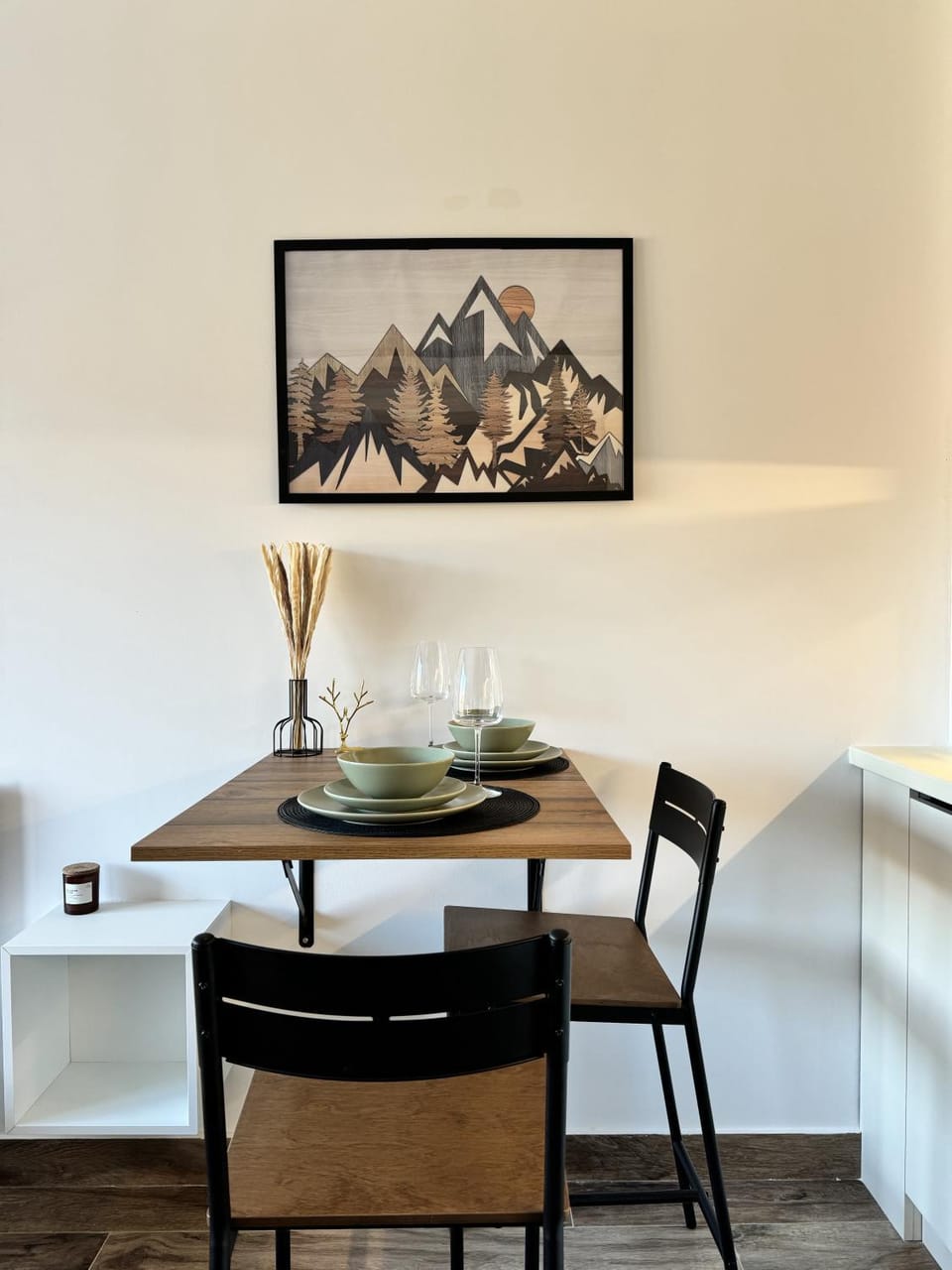 Decorative detail, Dining area