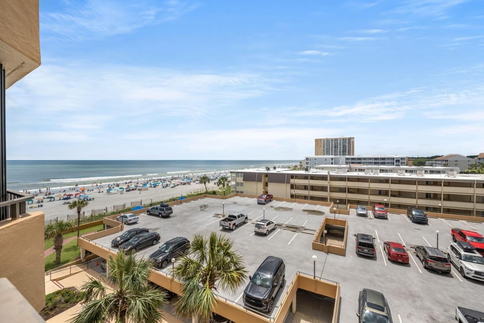 Maisons-Sur-Mer 302 - Ocean View - Shore Drive House in South Carolina