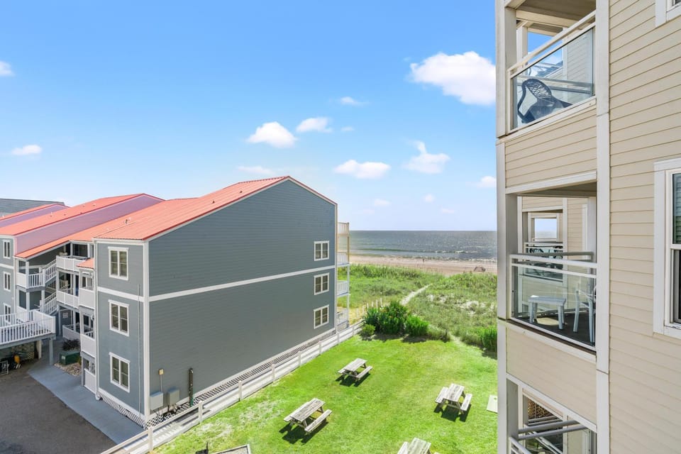 A Place At The Beach WH 301 - Ocean View - Windy Hill Section House in North Myrtle Beach