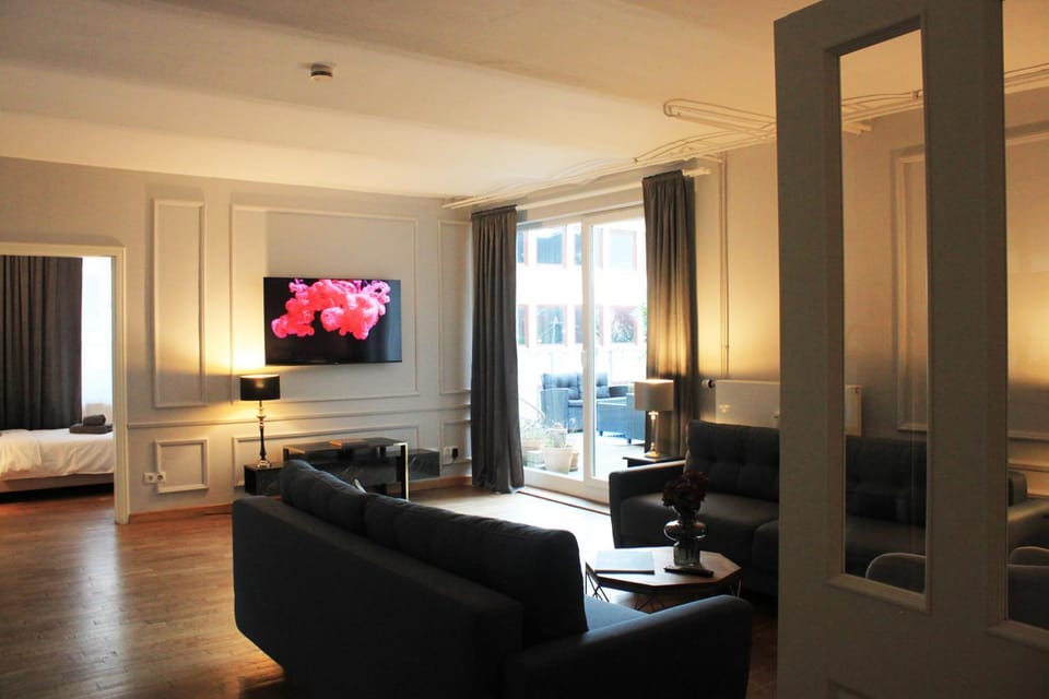 TV and multimedia, Living room, Photo of the whole room, hair dresser