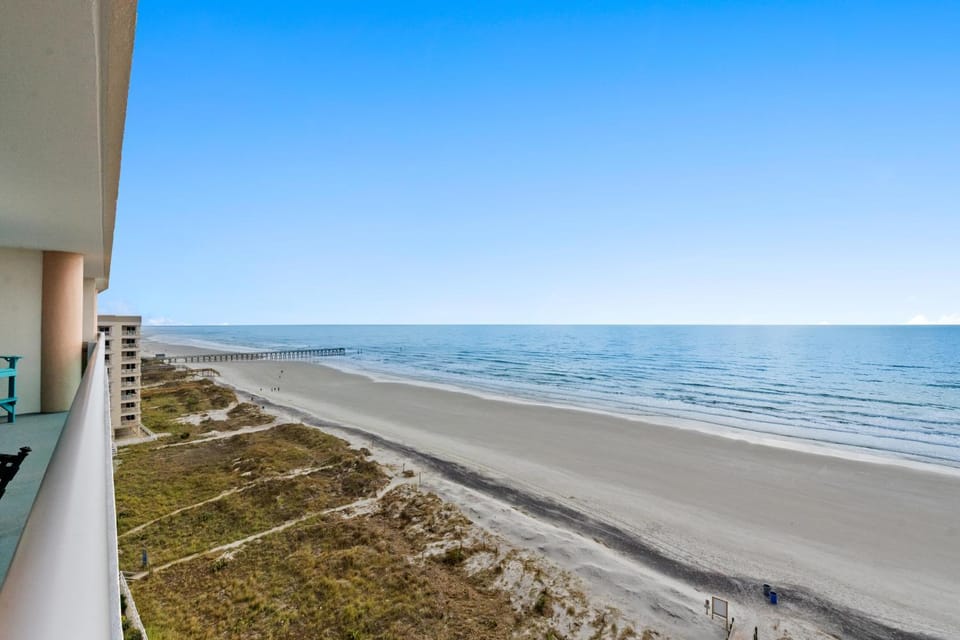 Laguna Keyes 1010 - Oceanfront - Cherry Grove Section House in North Myrtle Beach