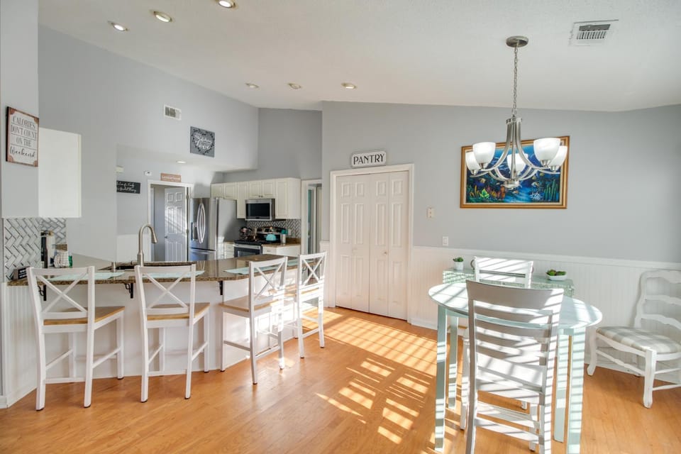 Pet-Friendly Savannah Gem - 12 Mi to Tybee Island! Apartment in Wilmington Island