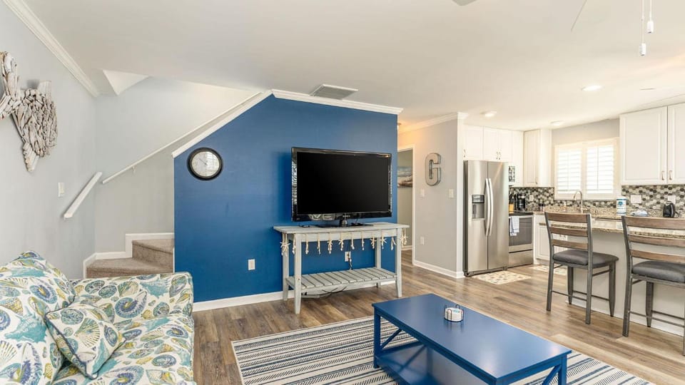 Flip Flop Inn - 3rd Row - Cherry Grove Section House in North Myrtle Beach