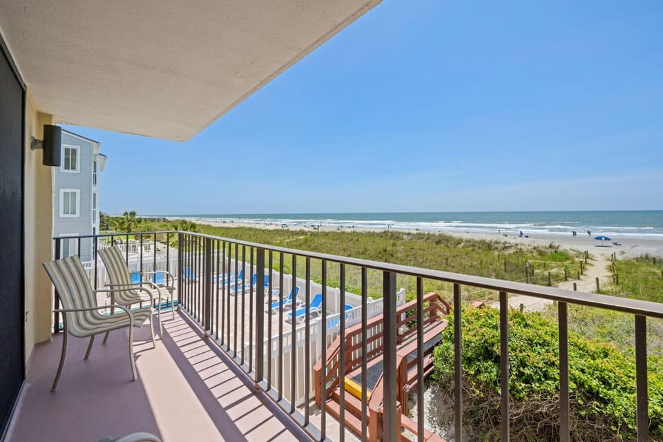Spinnaker 101 - Oceanfront - Windy Hill Section House in North Myrtle Beach