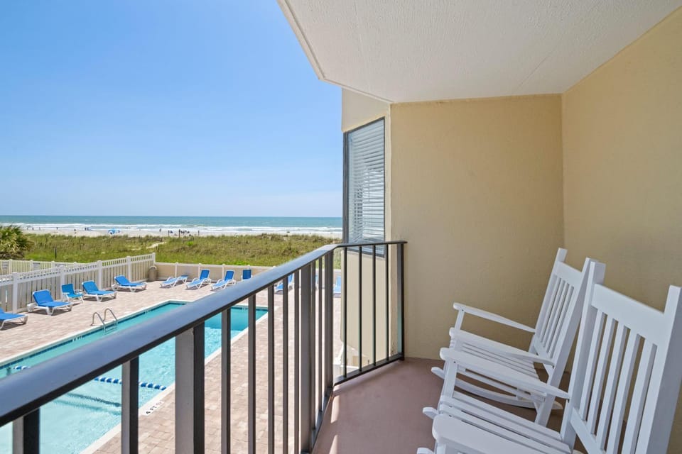 Spinnaker 101 - Oceanfront - Windy Hill Section House in North Myrtle Beach
