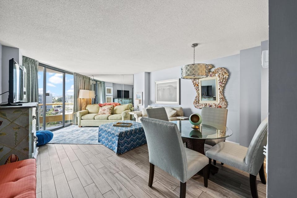 Ocean Creek Resort L4 -Oceanfront - Windy Hill House in Briarcliffe Acres