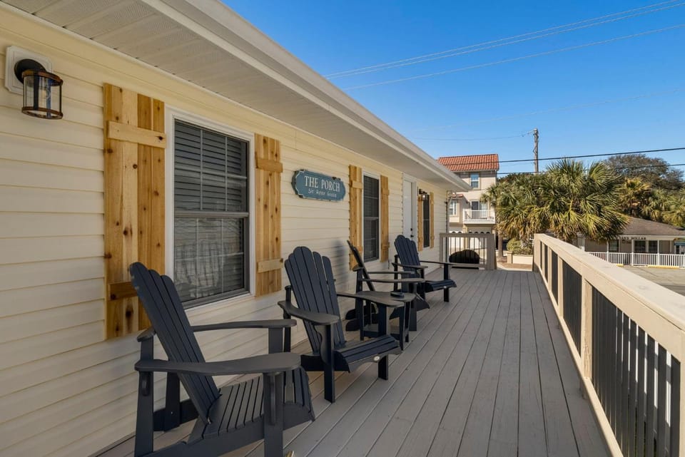 The Wicked Whale - 3rd Row - Ocean Drive Section House in North Myrtle Beach