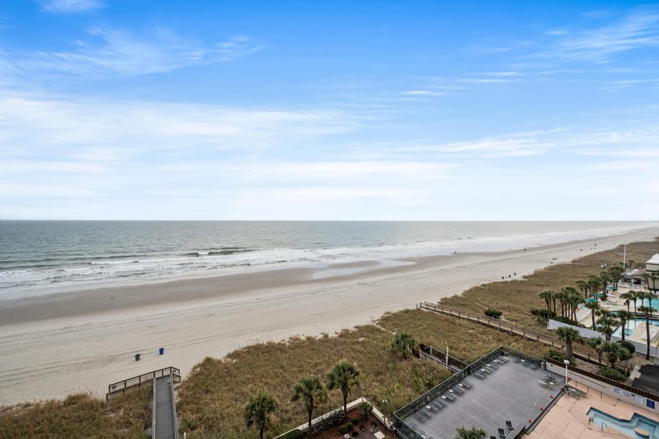 Ashworth 807 - Ocean Front-Ocean Drive Section House in North Myrtle Beach