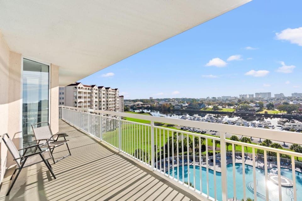 Barefoot Resort - North Tower 905 - Windy Hill House in North Myrtle Beach