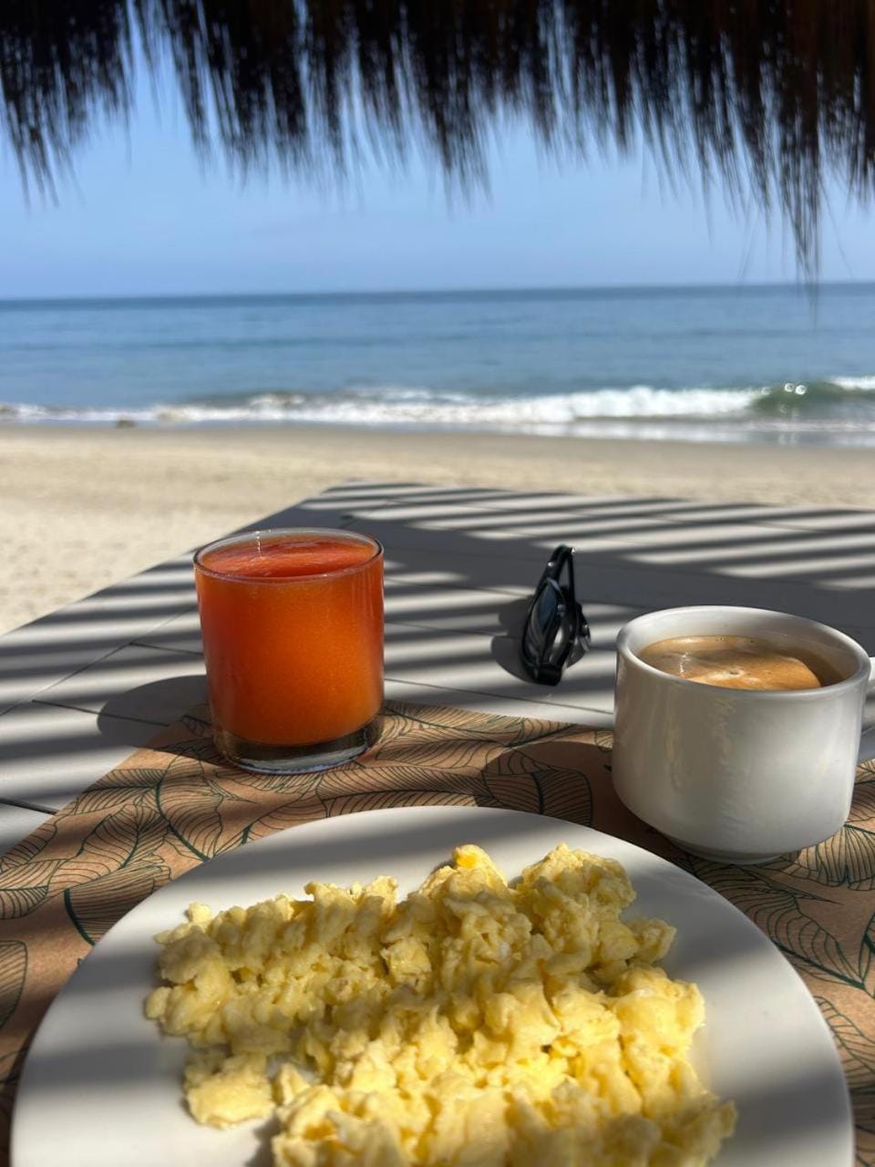 Day, Natural landscape, Food and drinks, Sea view, Breakfast, Continental breakfast