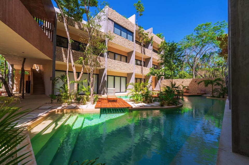 Property building, Garden view, Pool view, Swimming pool