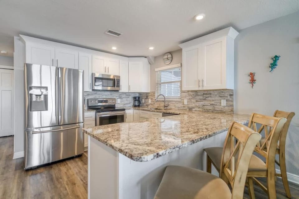 Four Shores Unit 1 Beach Condo Direct Gulf with Pool & Spa House in Indian Shores