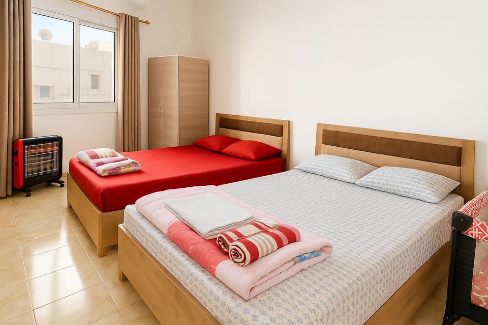 Bed, Bedroom, towels