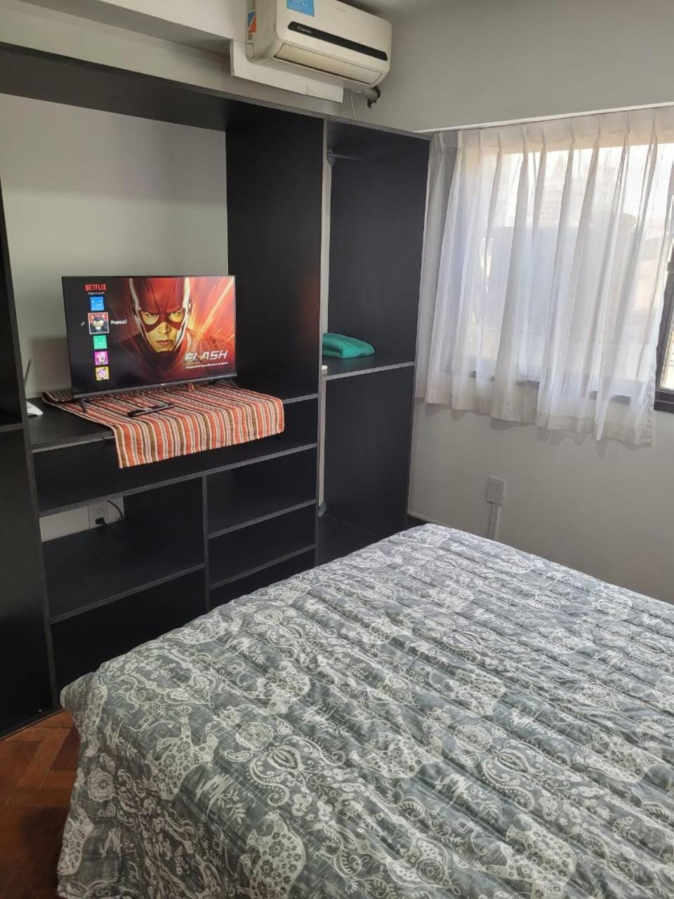 TV and multimedia, Photo of the whole room, Bedroom, air conditioner