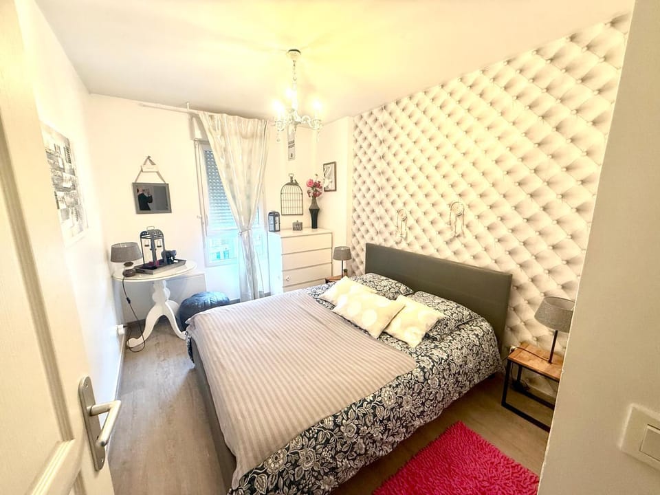 Petit Erdre - 2 chambres- gd appt ensoleillé- accès PMR Apartment in Nantes