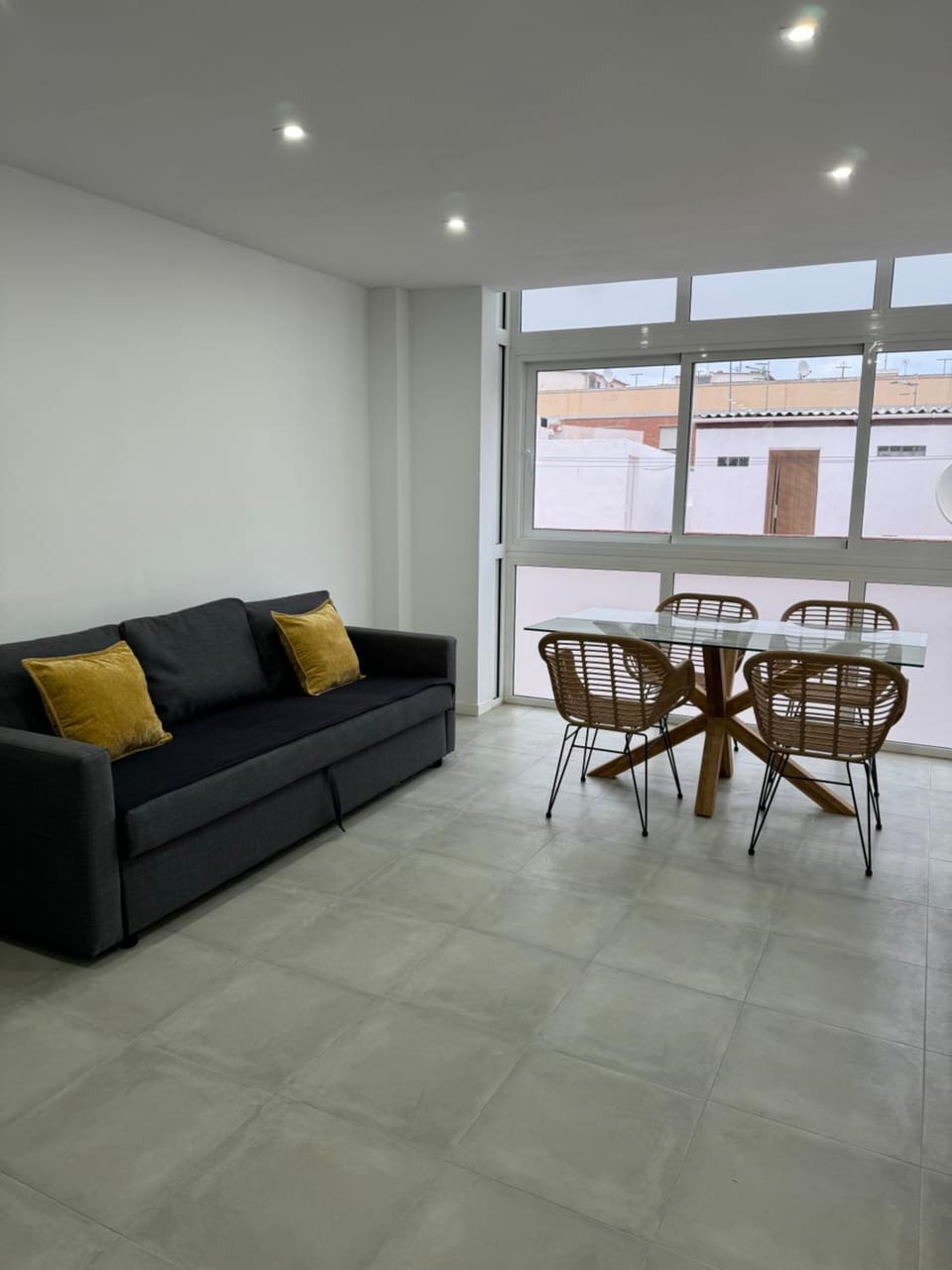 UIM Mediterraneo Cendoya 2 Wifi Apartment in Port de Sagunt