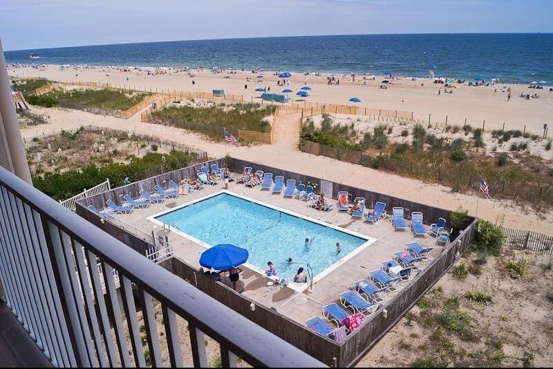 Beachmark 4K Apartment in Ocean City