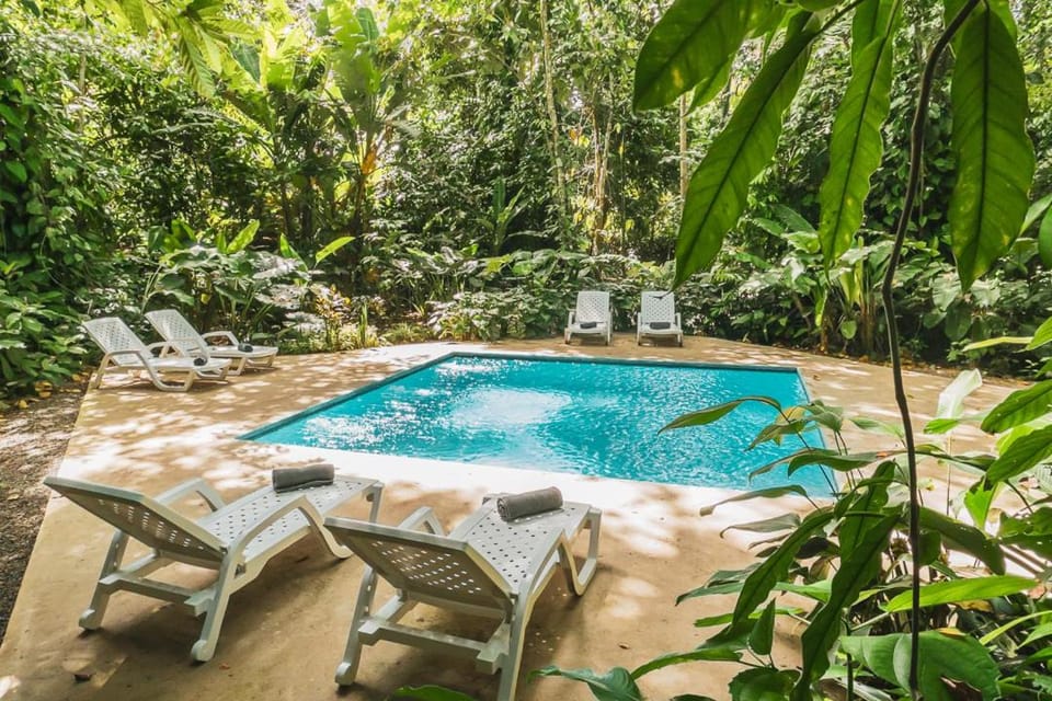 Peaceful Jungle Villa Conga - Pool & Parking for 2 persons House in Panama
