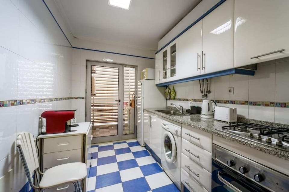 Kitchen or kitchenette, minibar, pet friendly, stove, toaster, washing machine