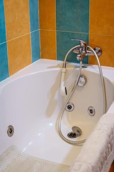 Bathroom, Bath