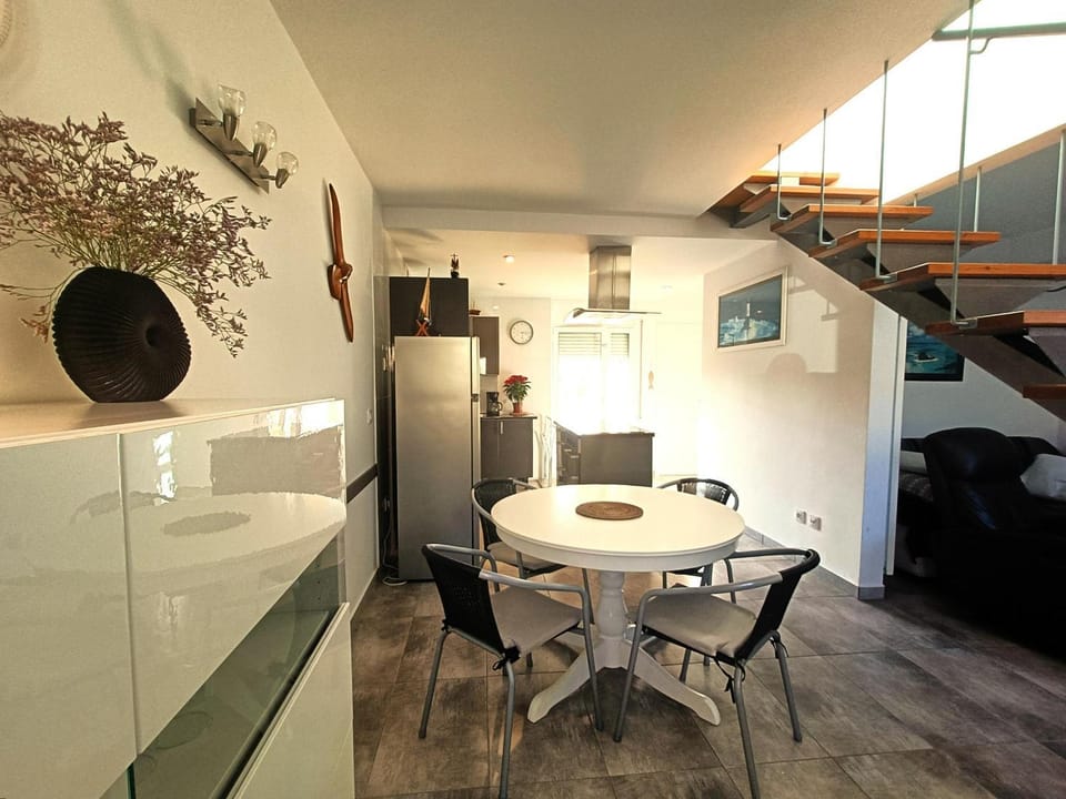 Casa espaciosa en Roses: ideal para senderismo, ciclismo, y deportes náuticos. ¡Relájate en plena naturaleza! - ES-258-127 Villa in Roses