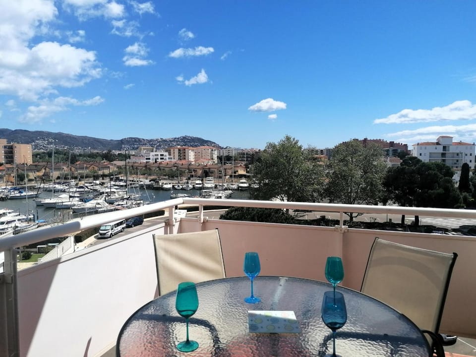 PORT CANIGO Dúplex con solárium privado - ES-258-130 Apartment in Roses