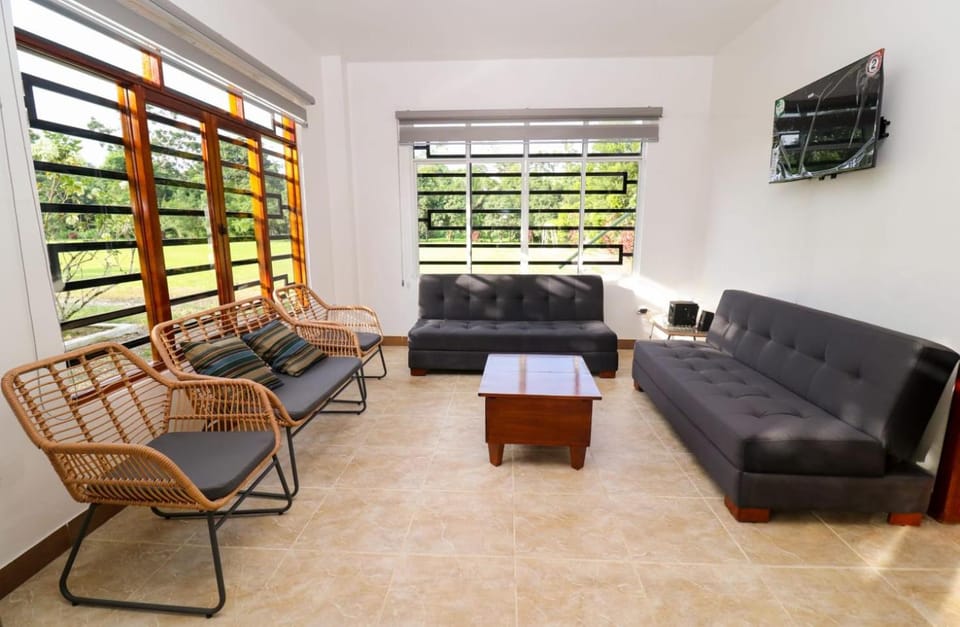 Communal lounge/ TV room, TV and multimedia, Living room
