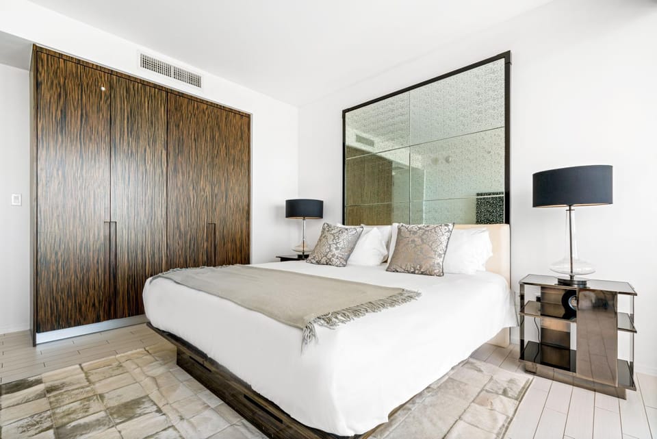 Oceanview Private Home at South Beach-814 Apartment in South Beach Miami