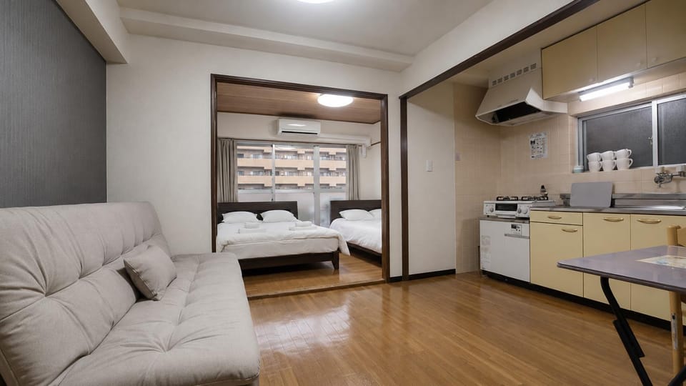 Bed, Kitchen or kitchenette, Living room, Photo of the whole room, Seating area, Dining area, Bedroom, oven, stove