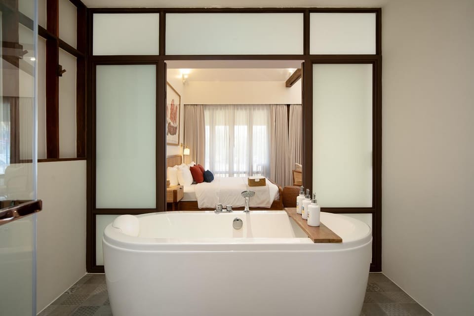 Bathroom, Bath