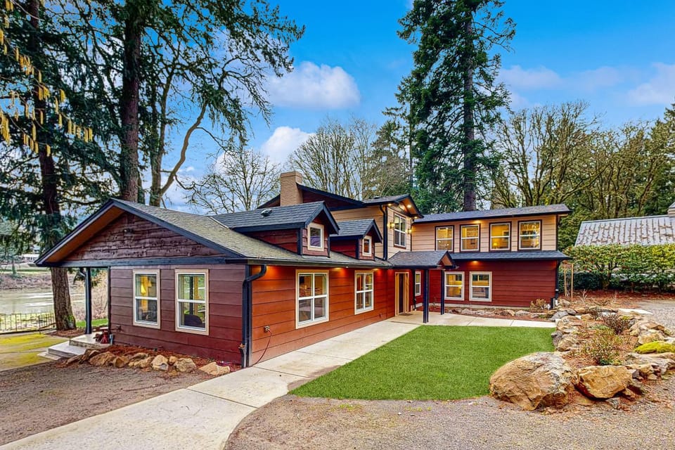 Riverside at the Riverhouse House in Lake Oswego