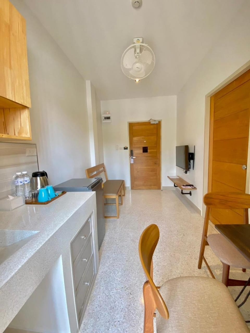 Seating area, Dining area