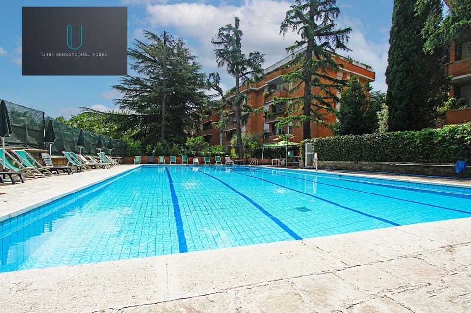 Pool view, Swimming pool