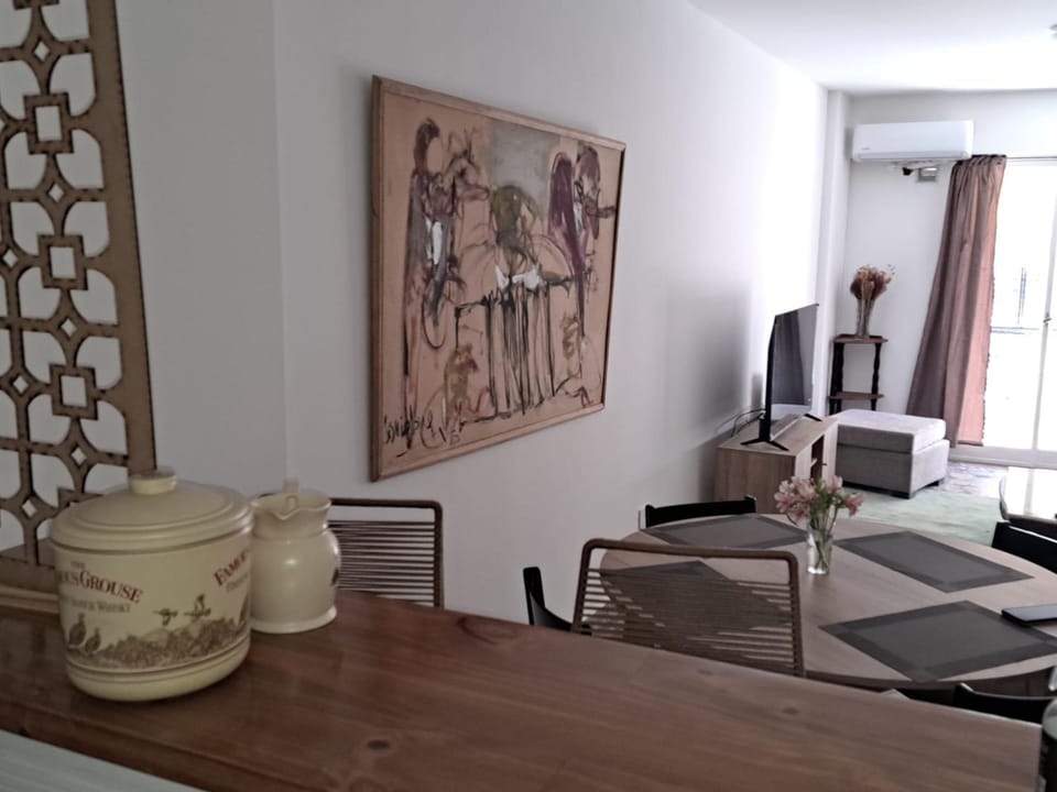 Decorative detail, Seating area, Dining area