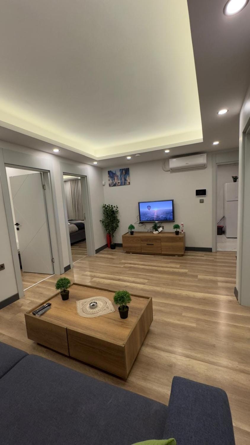 Communal lounge/ TV room, TV and multimedia, Living room, Seating area, Evening entertainment