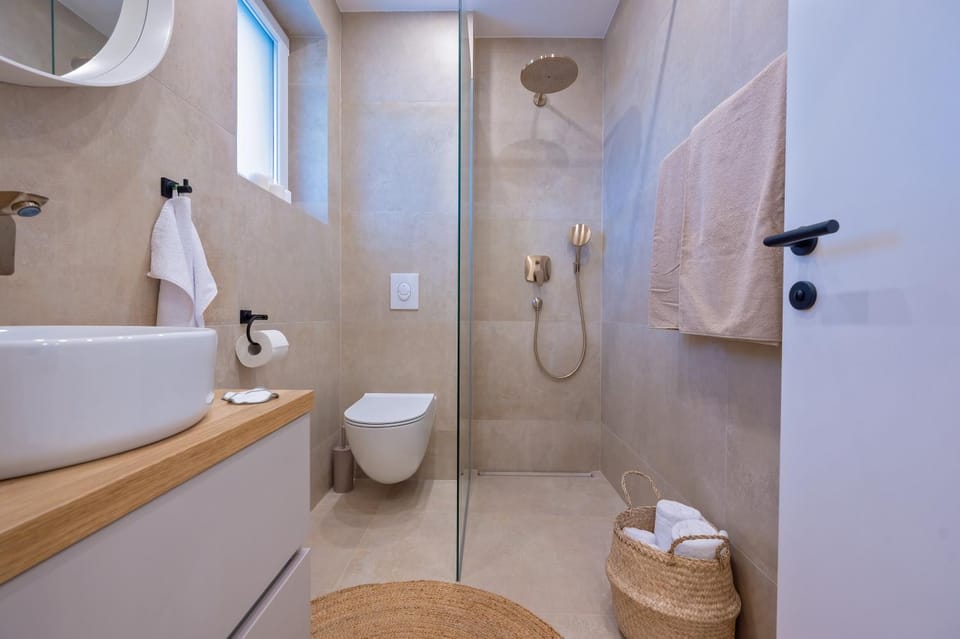 Shower, Bathroom, towels