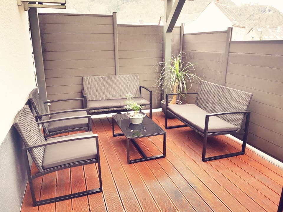 View (from property/room), Balcony/Terrace, Seating area