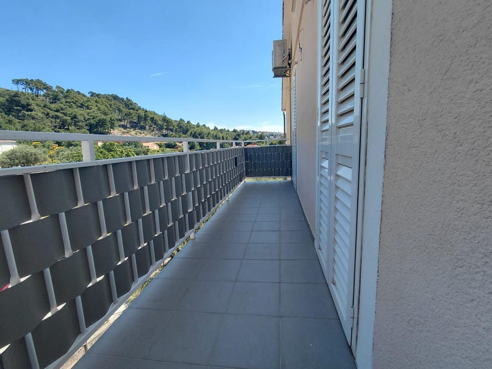 luxury apartment on top floor Apartment in Podstrana
