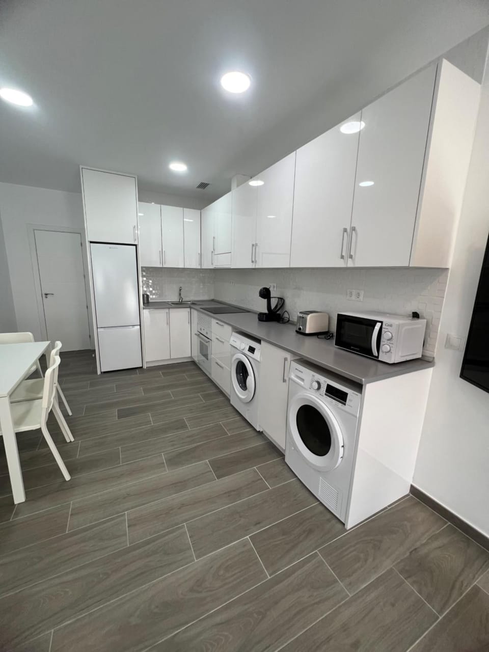 Apartamentos BEACHYDAYS Metrópolis A Apartment in Torremolinos