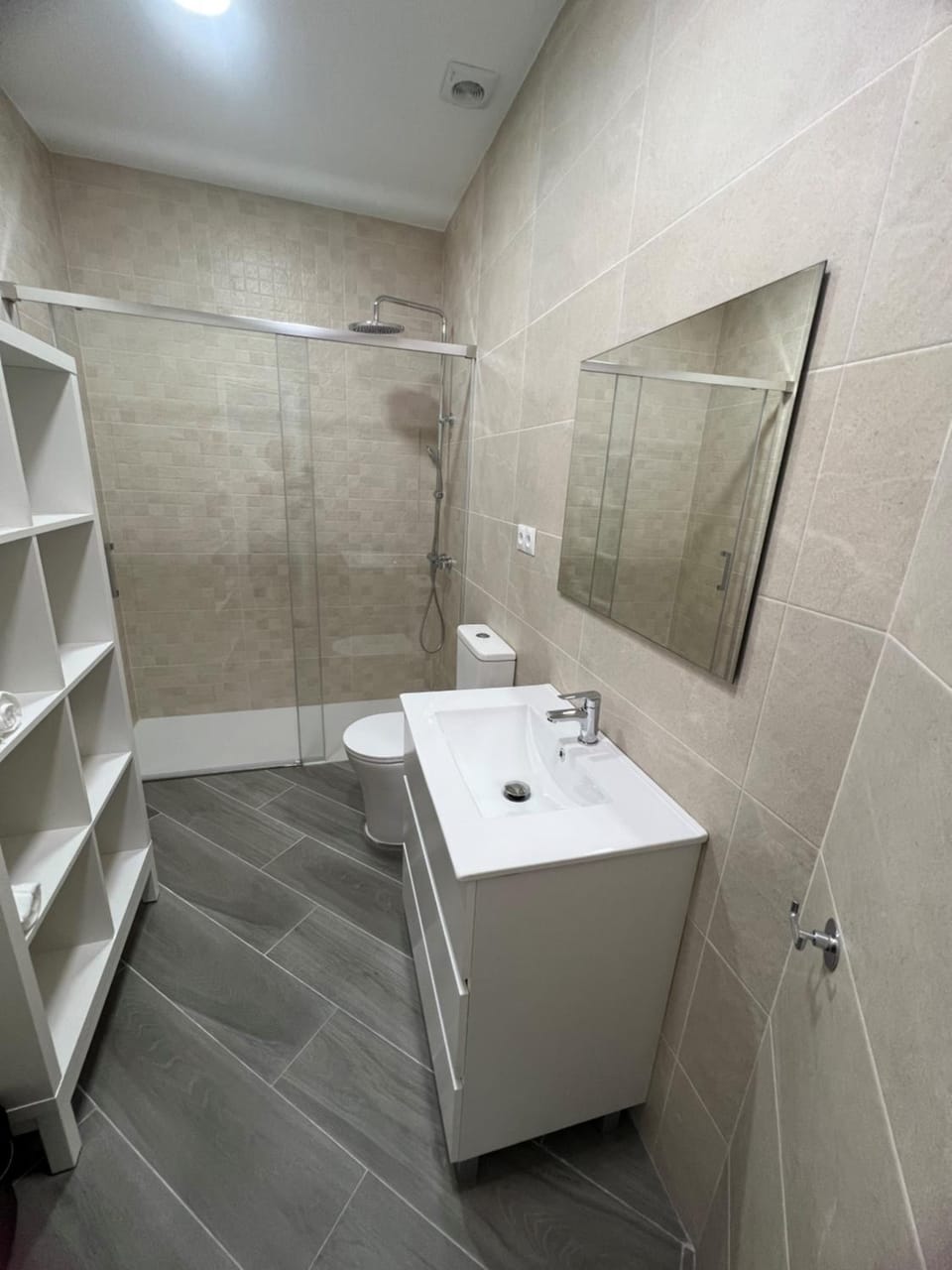 Apartamentos BEACHYDAYS Metrópolis A Apartment in Torremolinos