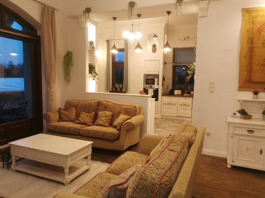 Kúria apartman private wellness with garden and pool Apartment in Budapest