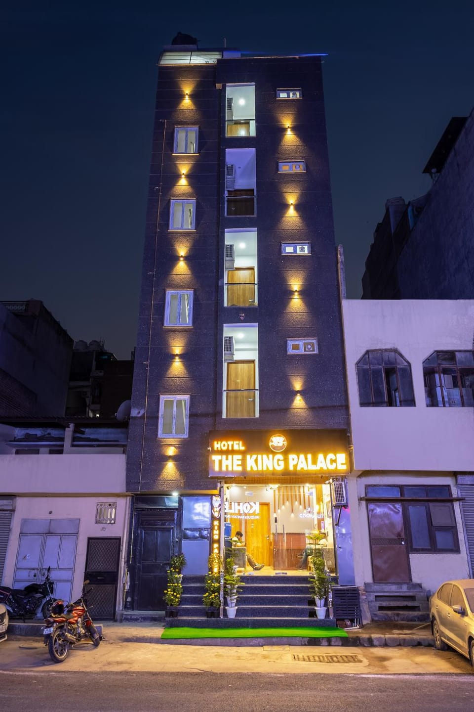 Property building, Night, Neighbourhood, Street view, Location, Parking