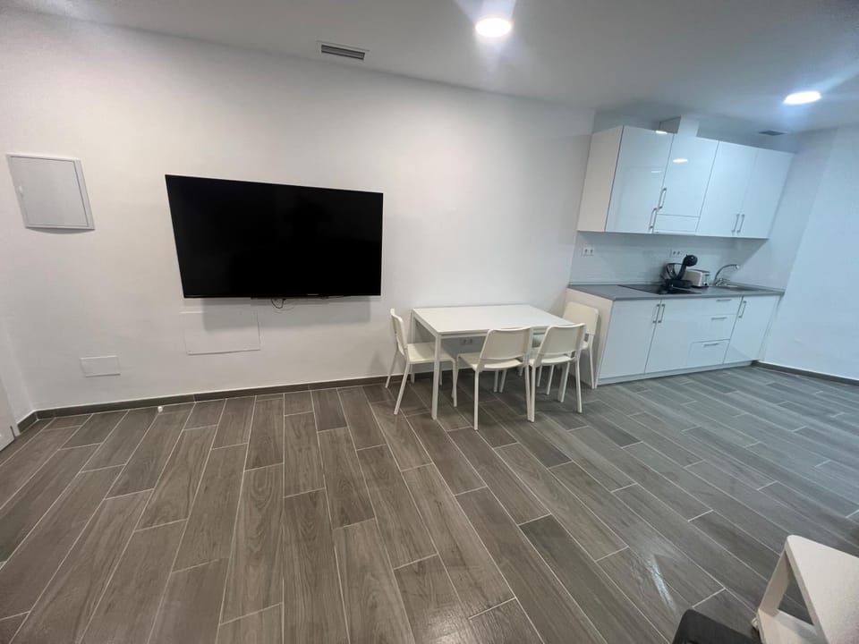 TV and multimedia, Dining area