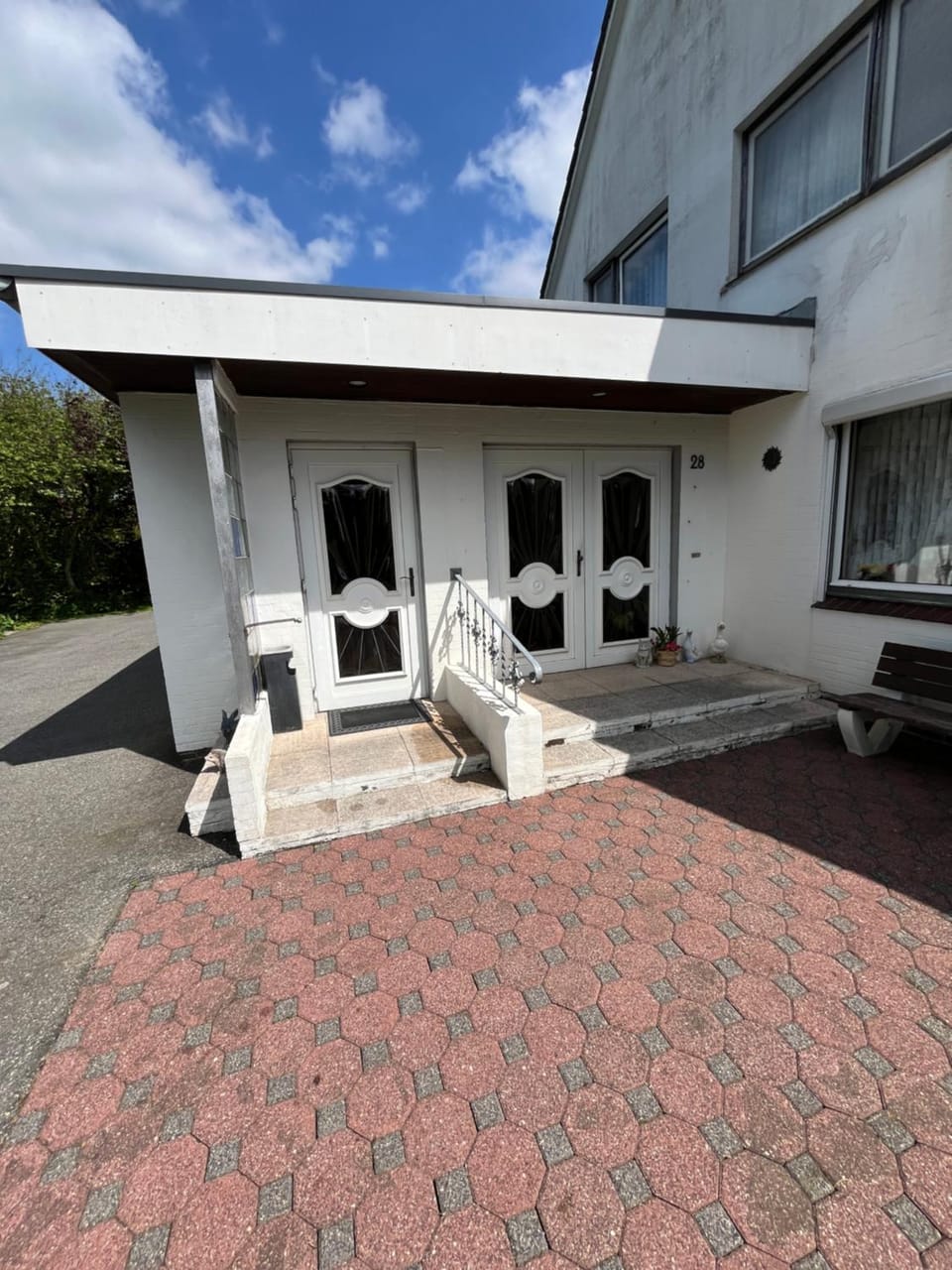 Property building, Facade/entrance